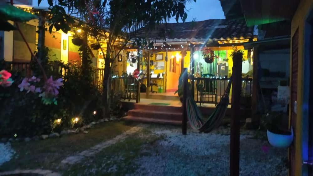 Hostal Macondo Inn Carmen de Viboral Ngoại thất bức ảnh